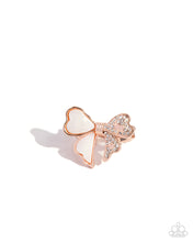 Load image into Gallery viewer, Paparazzi BOW-stopper - Rose Gold
