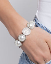 Load image into Gallery viewer, Paparazzi Believable Bling - White
