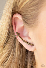 Load image into Gallery viewer, Paparazzi Give Me The SWOOP - Brass Post Earring
